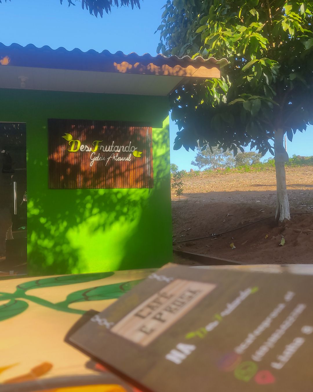Mesa de café colonial